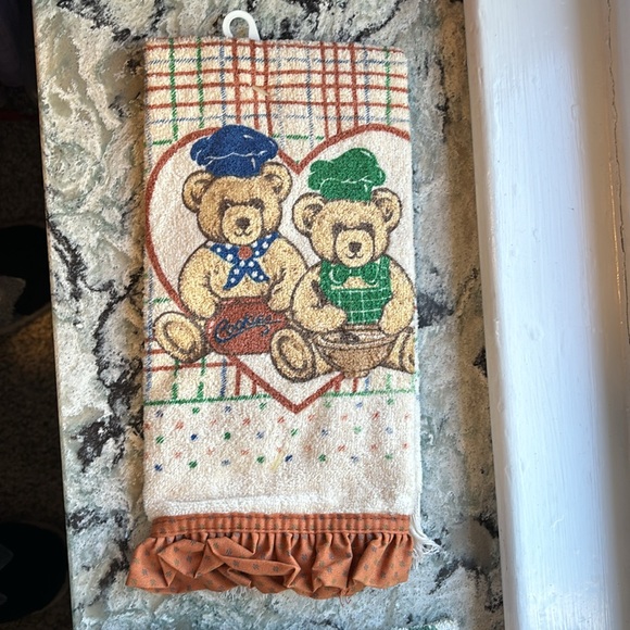 Lot of 4 Unused Vintage Dish Towels. 3 smaller ones & 1 Large Teddy Bear - Picture 7 of 11